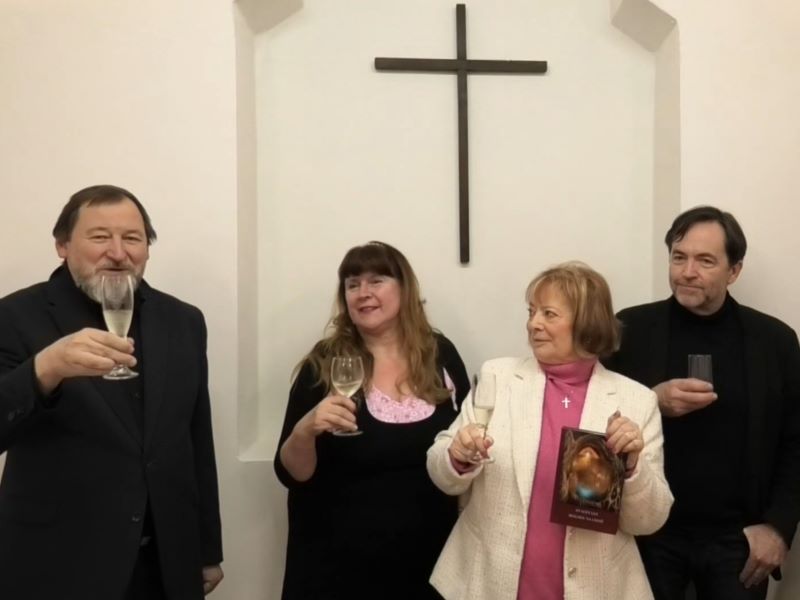 Videozáznam z prezentace literárního almanachu Dvacet let Dialogu na cestě