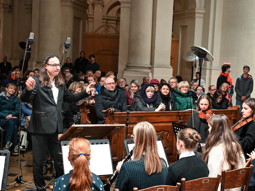 Benefiční koncert na podporu malého Hynka