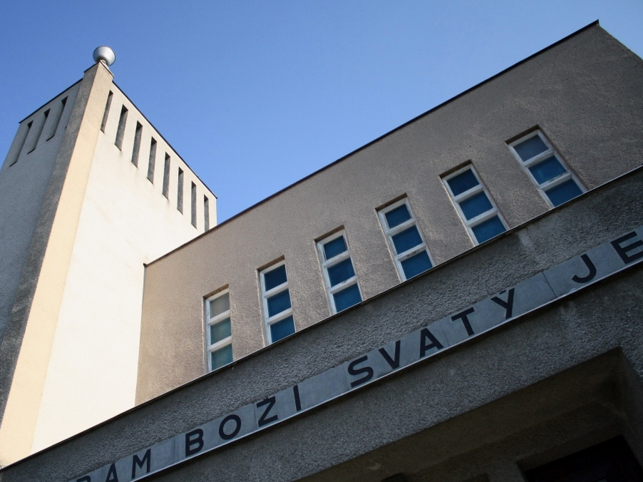 O naději v čase a pomoc bližnímu ve městě Tomáše Bati