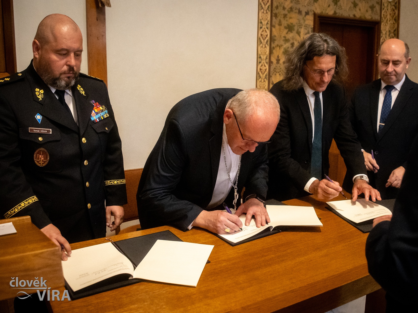 ČBK, ERC a Vězeňská služba ČR podepsaly aktualizovanou dohodu o duchovní službě ve věznicích
